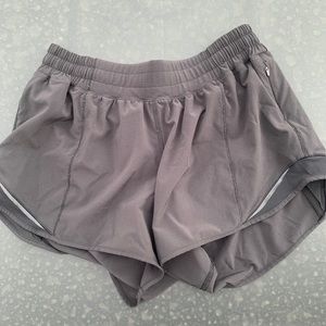 black lululemon hotty hot shorts